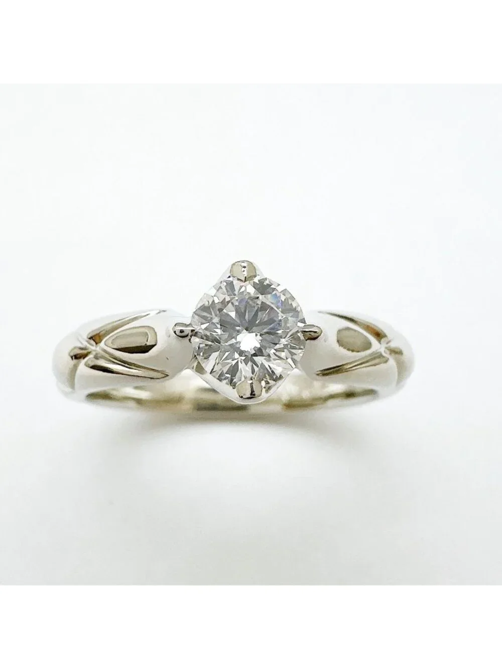 Chanel Quilted Diamond Platinum Ring
